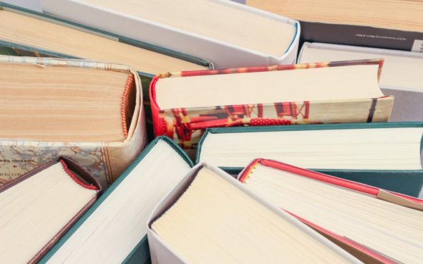 books-indoors-pages-paper-45717-min
