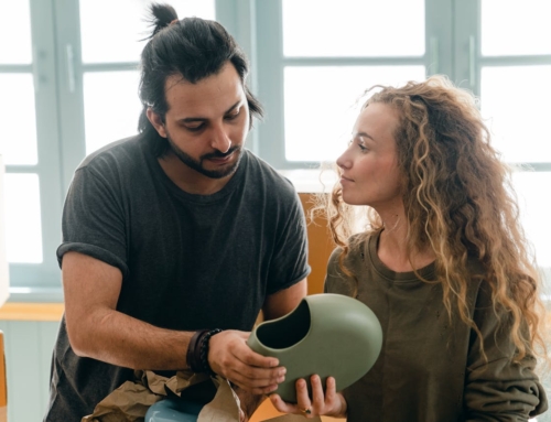 Dismissive Avoidant Attachment Style: Signs, Causes, and Help