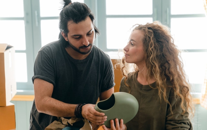 Dismissive Avoidant Attachment Style Signs, Causes, and Help